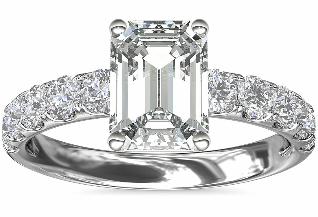 emerald-cut-diamond-ring-blue-nile4